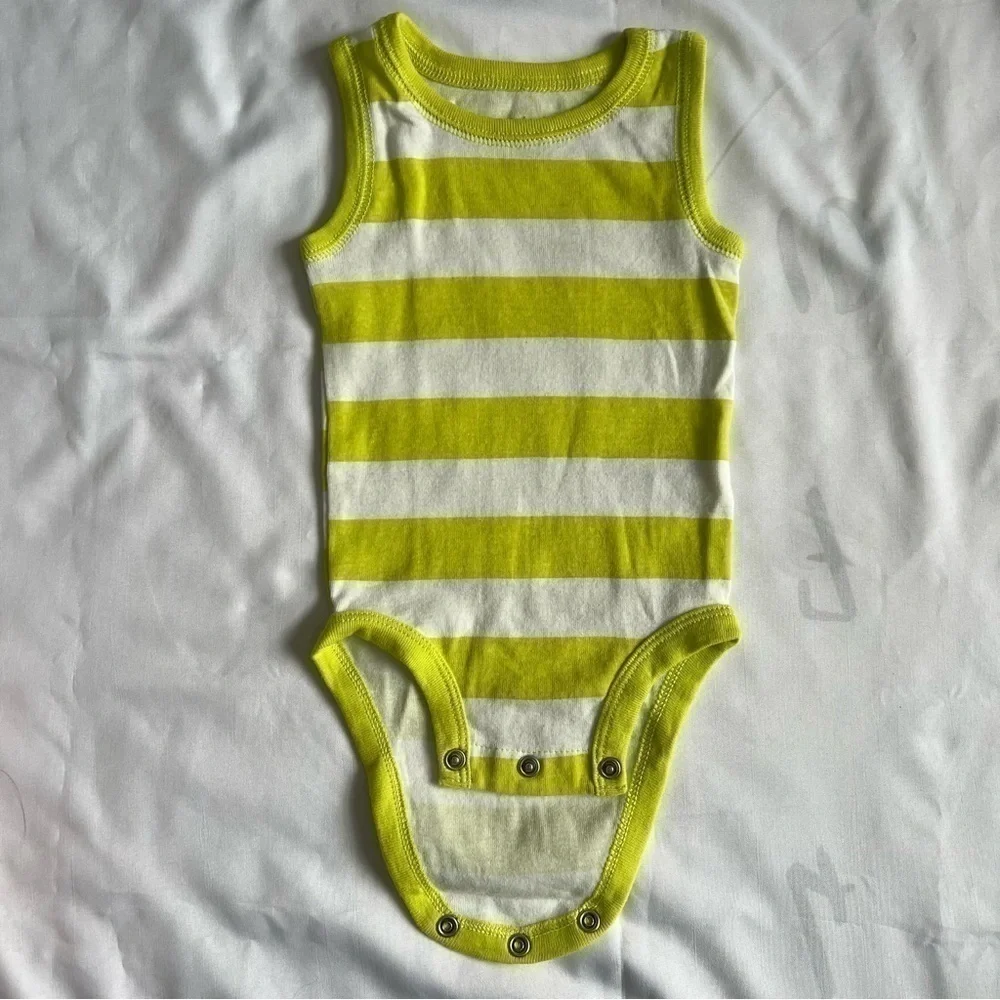 Set of 5 Carter’s Sleeveless Beach Themed Onesies in Size 3 Months